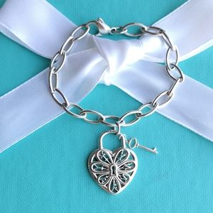 Retired Filigree Heart Key Bracelet 